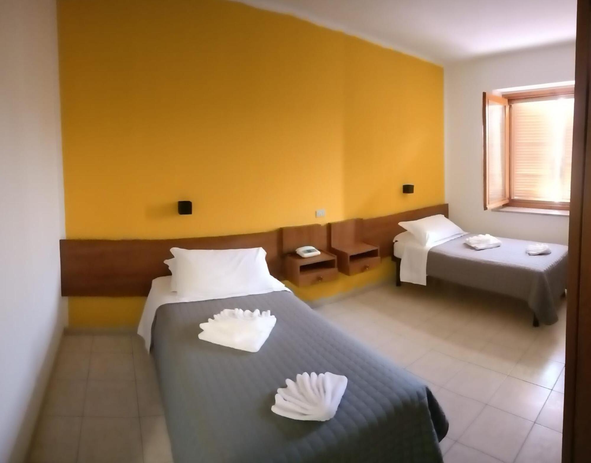 Hotel Baiardo Romagnano Sesia Exterior photo